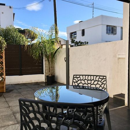 Plage A 400 M Studio Tout Confort Terrasse Clim Parking Hyères المظهر الخارجي الصورة