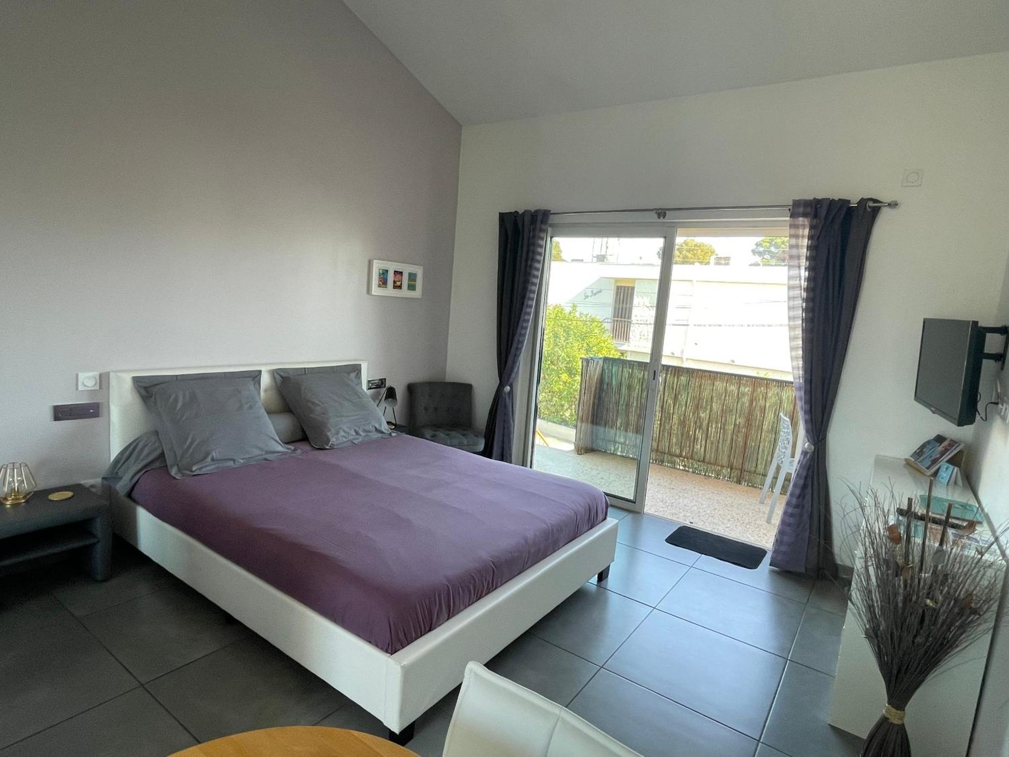 Plage A 400 M Studio Tout Confort Terrasse Clim Parking Hyères المظهر الخارجي الصورة
